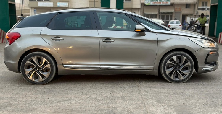 CITROËN DS5