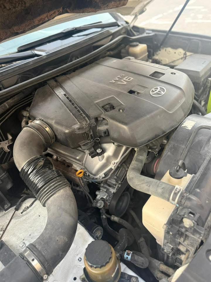 TOYOTA LAND CRUISER
