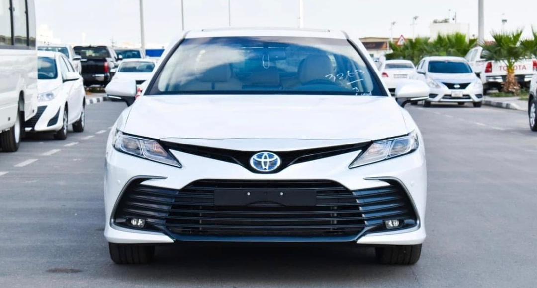 TOYOTA CAMRY