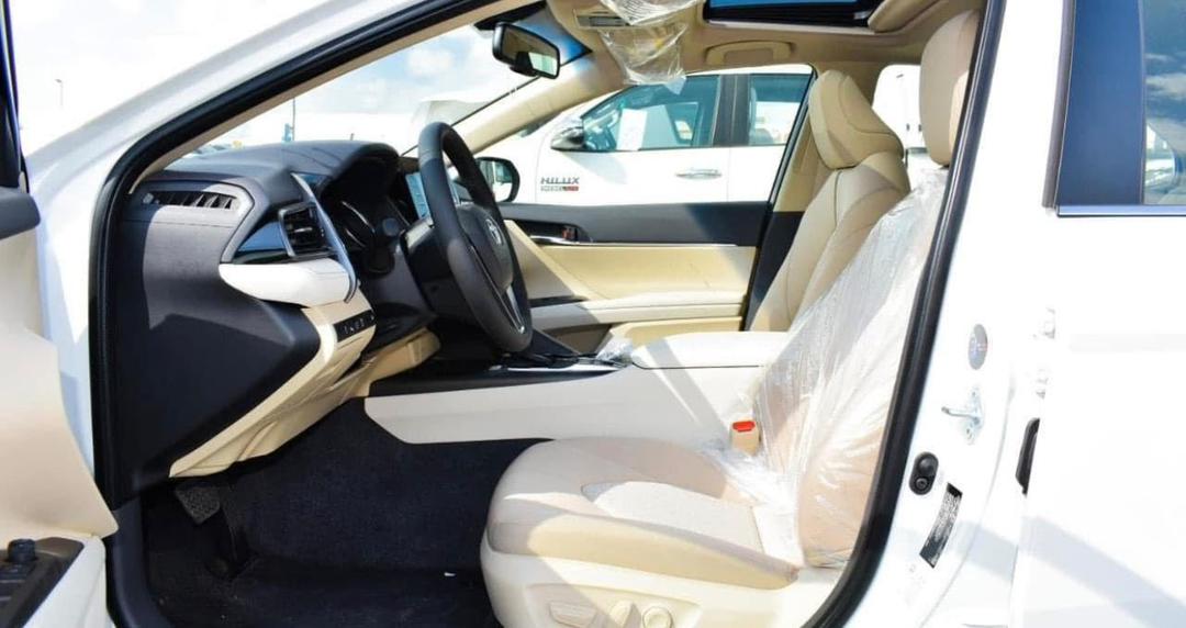 TOYOTA CAMRY