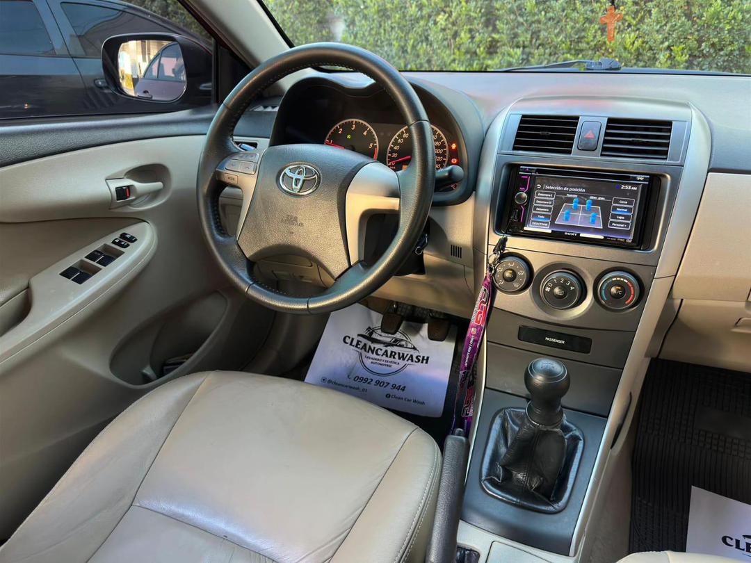 TOYOTA COROLLA